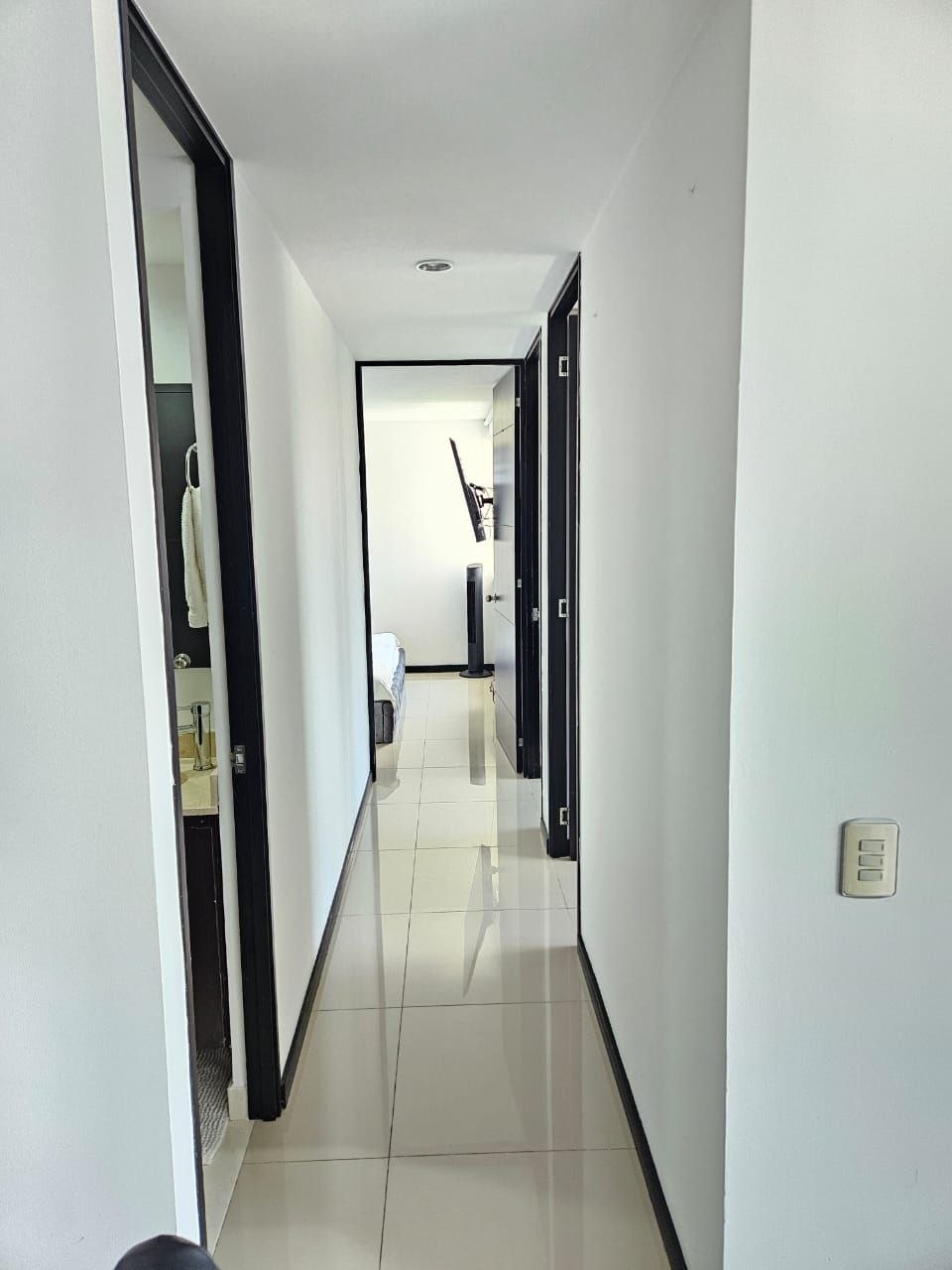 Apartamento Amoblado en Arriendo en El Poblado - Los Gonzáles — foto 3 de 31