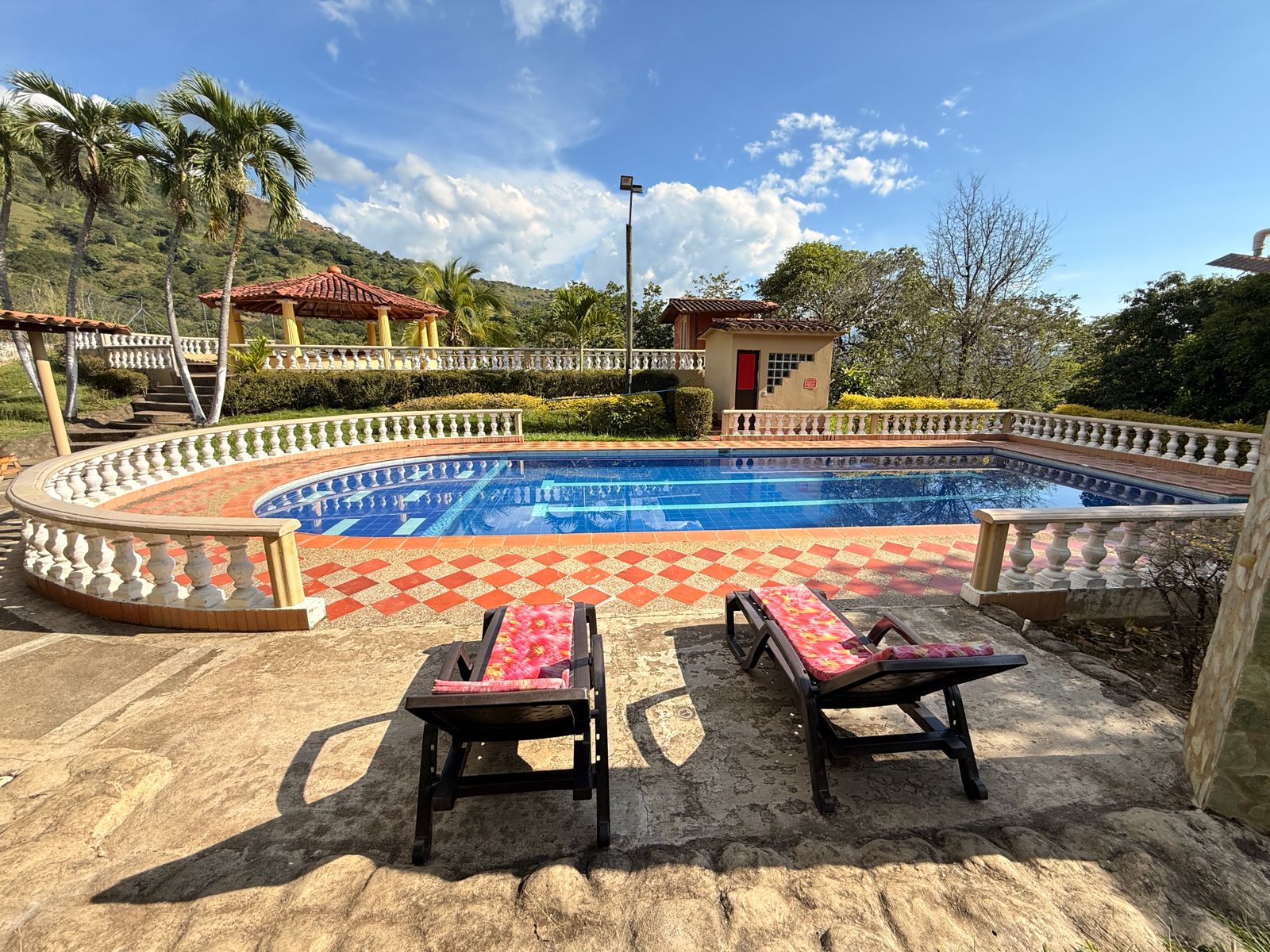 VENDO HERMOSA FINCA DE RECREO SAN JERONIMO — foto 5 de 28