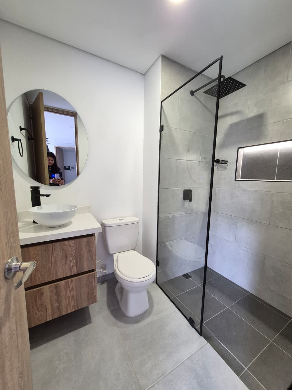 VENDO MODERNO APARTAMENTO EN SABANETA — foto 5 de 17