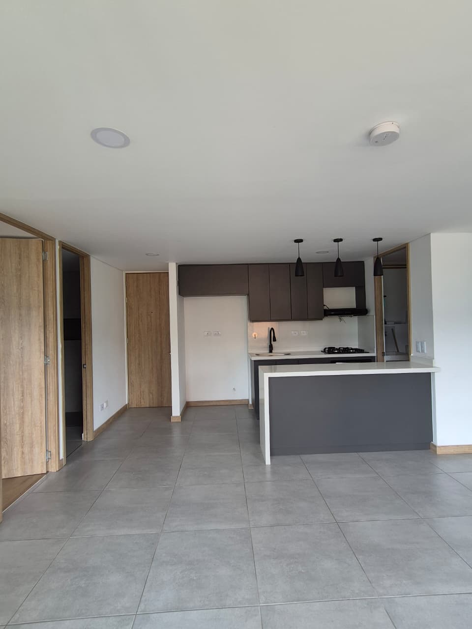 VENDO MODERNO APARTAMENTO EN SABANETA — foto 5 de 16