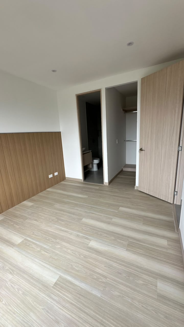VENDO HERMOSO APARTAMENTO PARA ESTRENAR URB ENTREVILLAS GUAYABAL — foto 4 de 14
