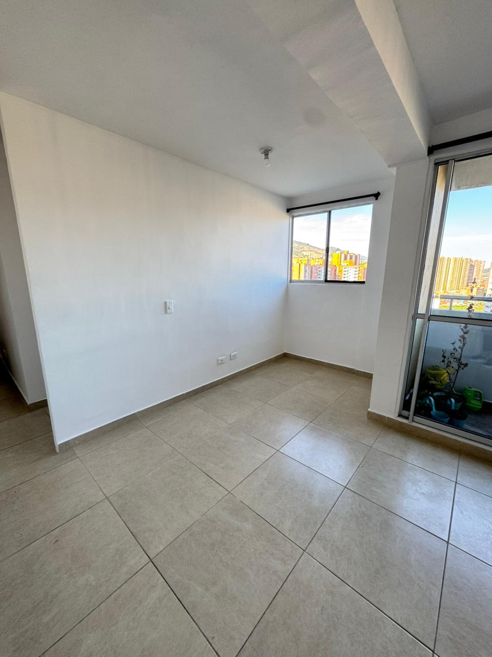 APARTAMENTO EN VENTA CALASANZ PARTE ALTA — foto 3 de 17