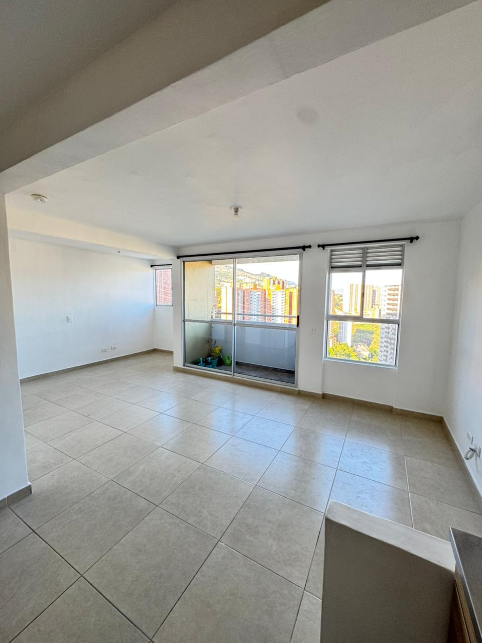 APARTAMENTO EN VENTA CALASANZ PARTE ALTA — foto 2 de 17