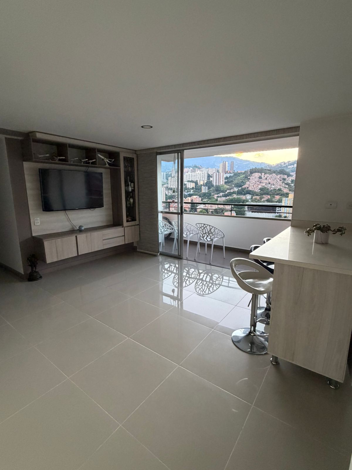 APARTAMENTO EN VENTA UNIDAD CUARZO TIERRA FIRME  — foto 3 de 13