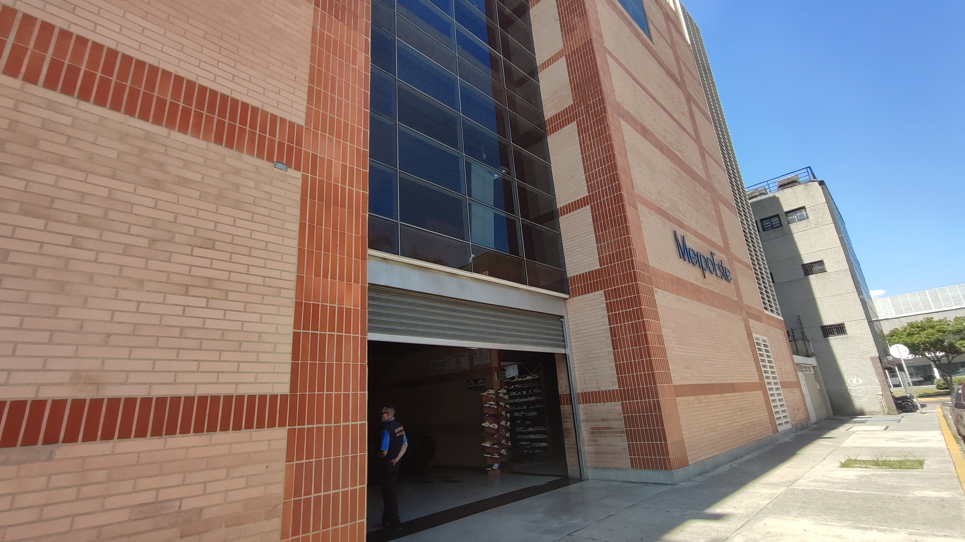 Centro Comercial Merpoeste -  - Miranda - Dtto. Capital - Caracas