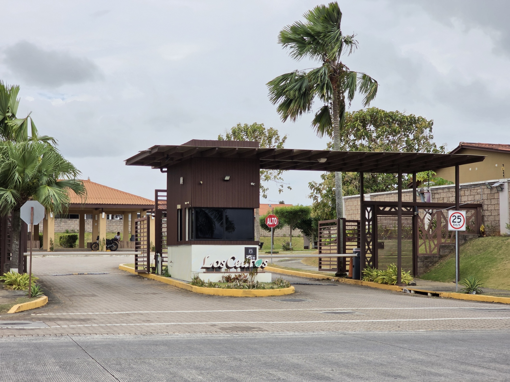 CASA EN VENTA EN ARBOLEDAS, LOS CEDROS (GS)