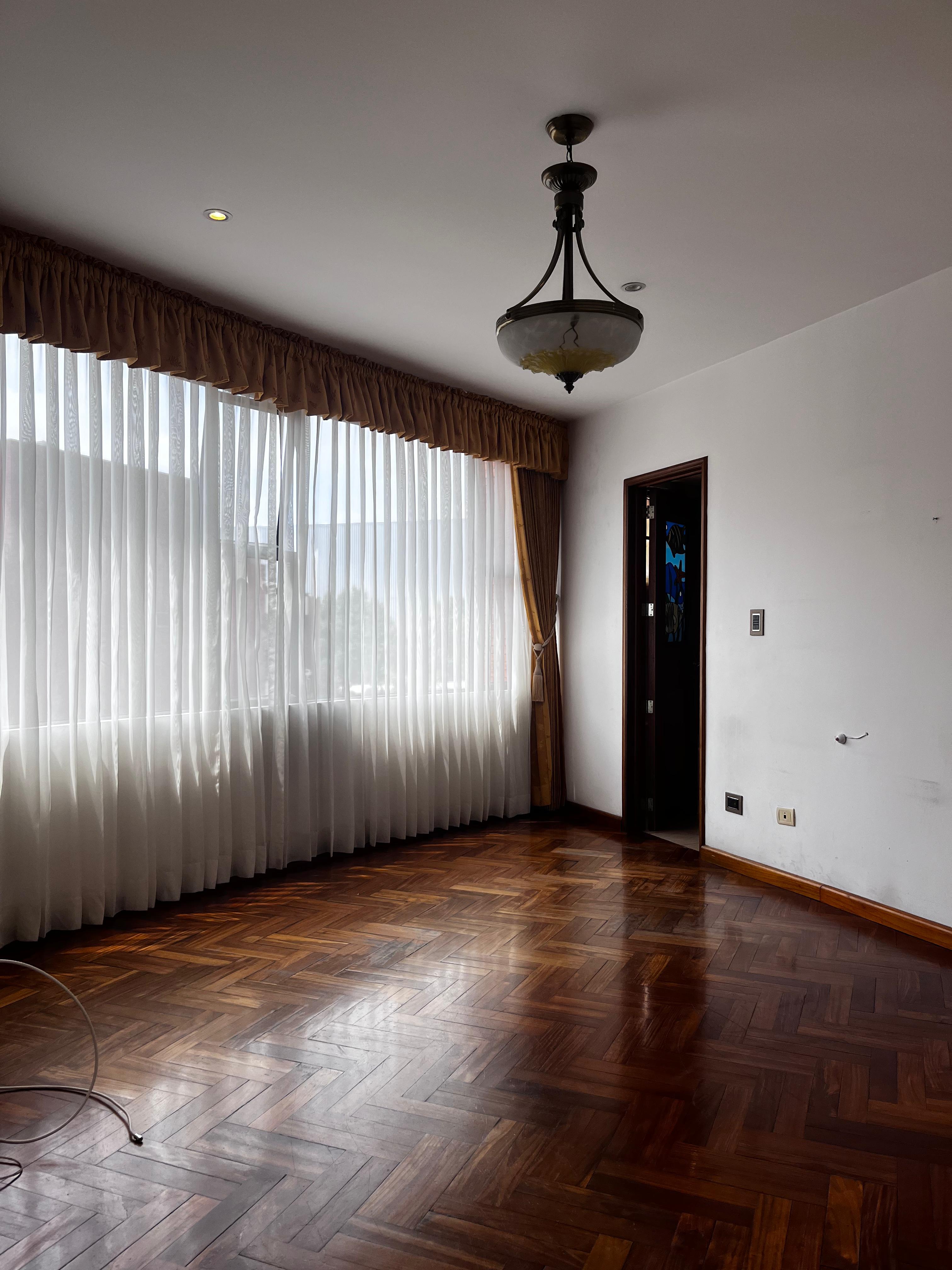 ???? APARTAMENTO EN VENTA – 2 HAB + BALCÓN | EDIFICIO PIEMONTE | ZONA 14 - Miniatura 10