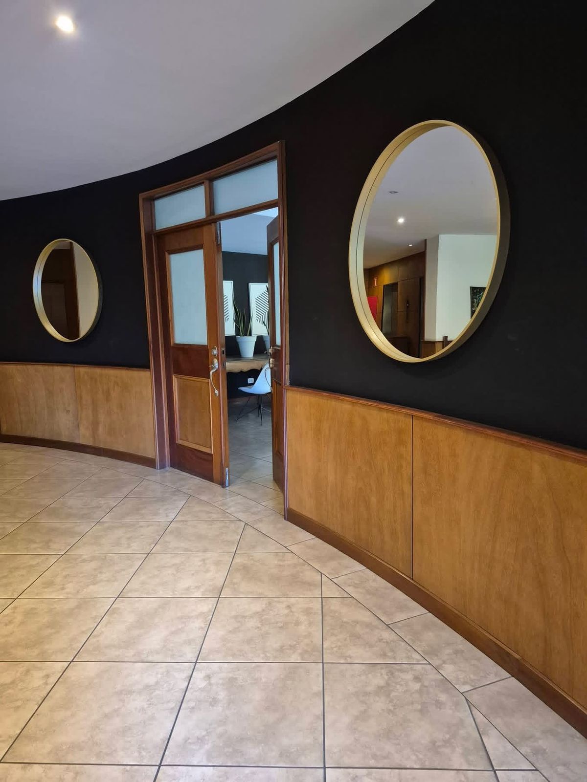 ???? APARTAMENTO EN VENTA – 2 HAB + BALCÓN | EDIFICIO PIEMONTE | ZONA 14 - Miniatura 6