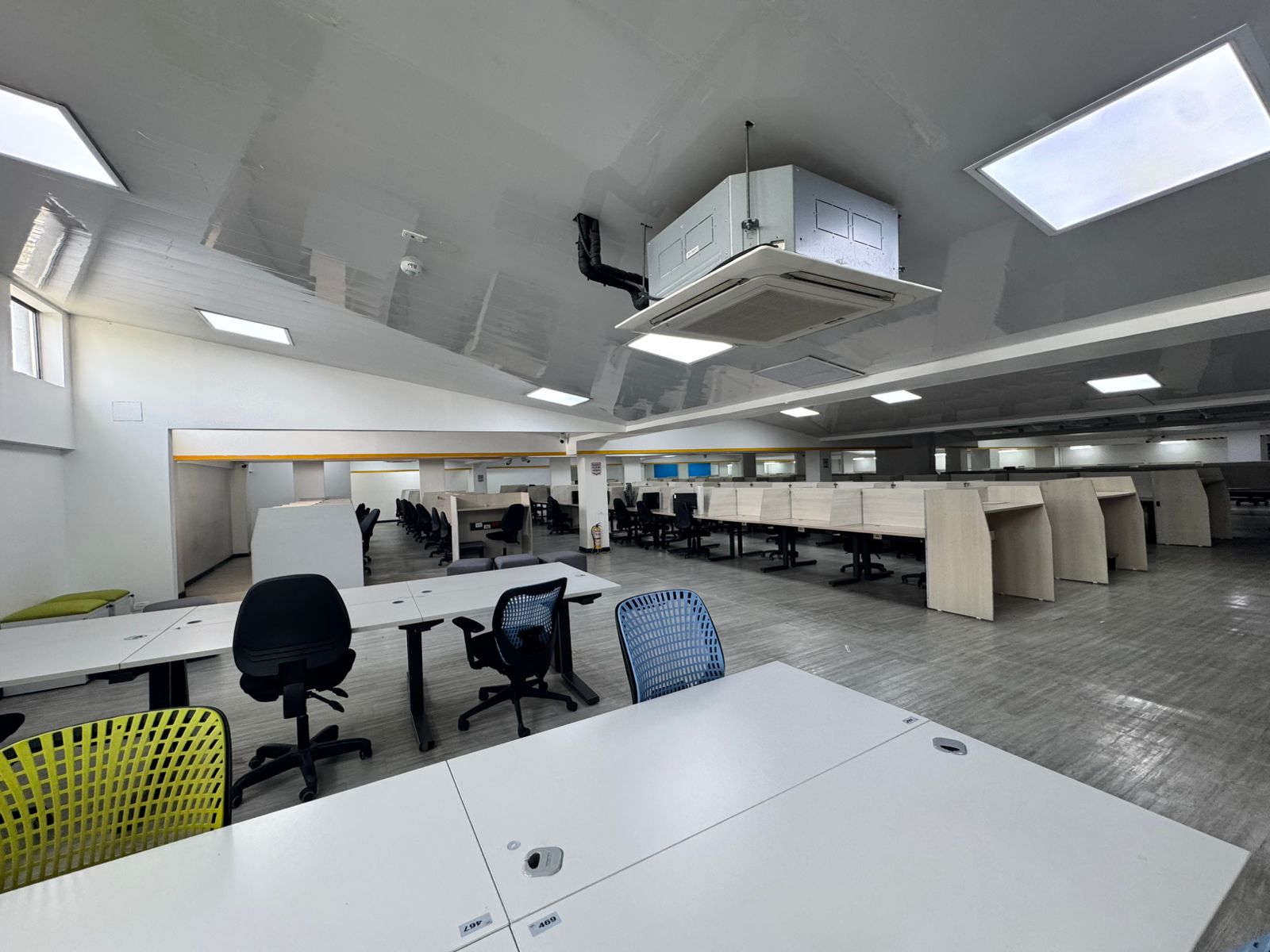se arrienda oficina en medellin