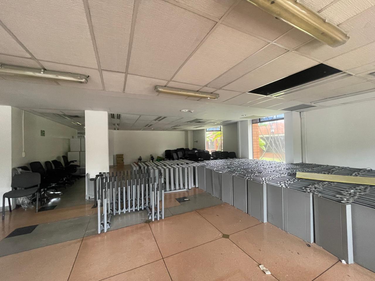 se arrienda oficina en itagui