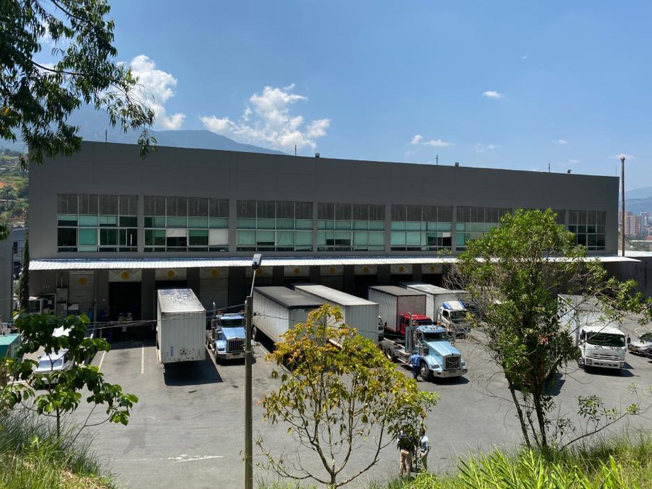 se arrienda bodega variante caldas