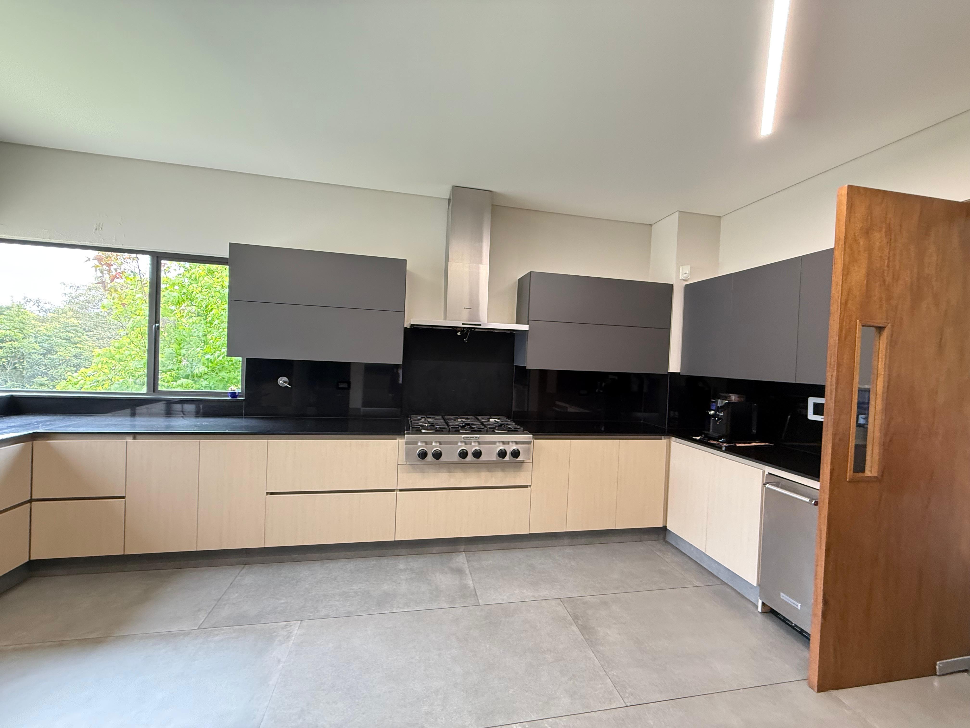 se vende casa en el alto de las palmas