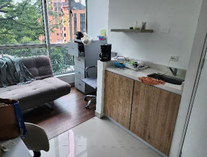 se vende local comercial poblado