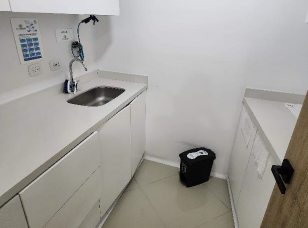 se vende local comercial poblado