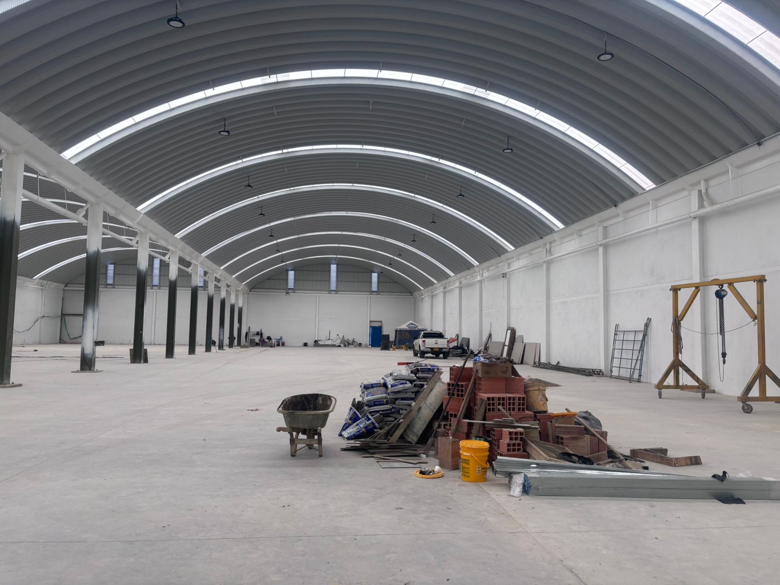 se arrienda bodega en siberia cota