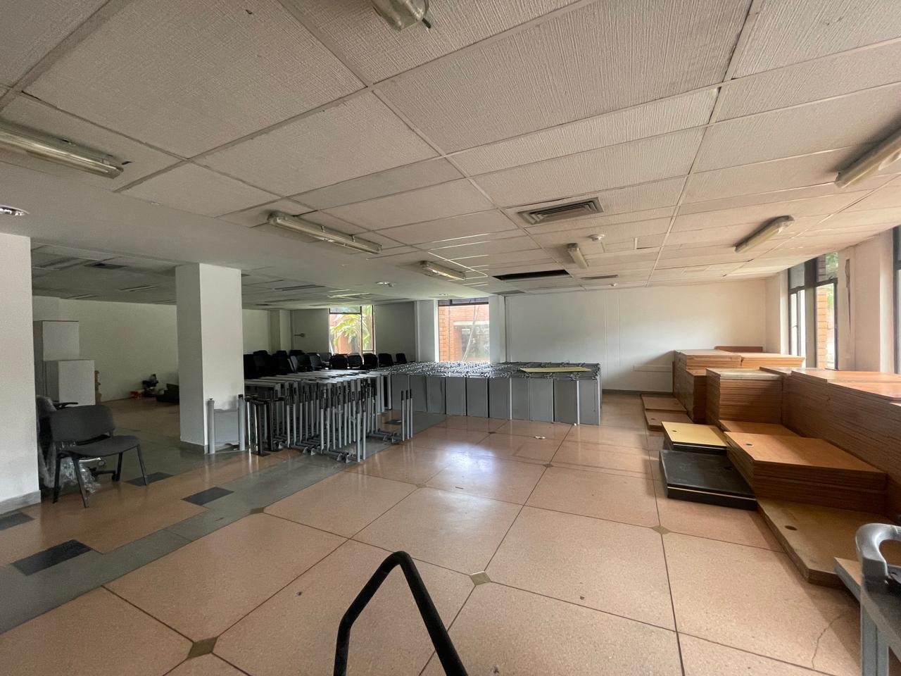 se arrienda oficina en itagui