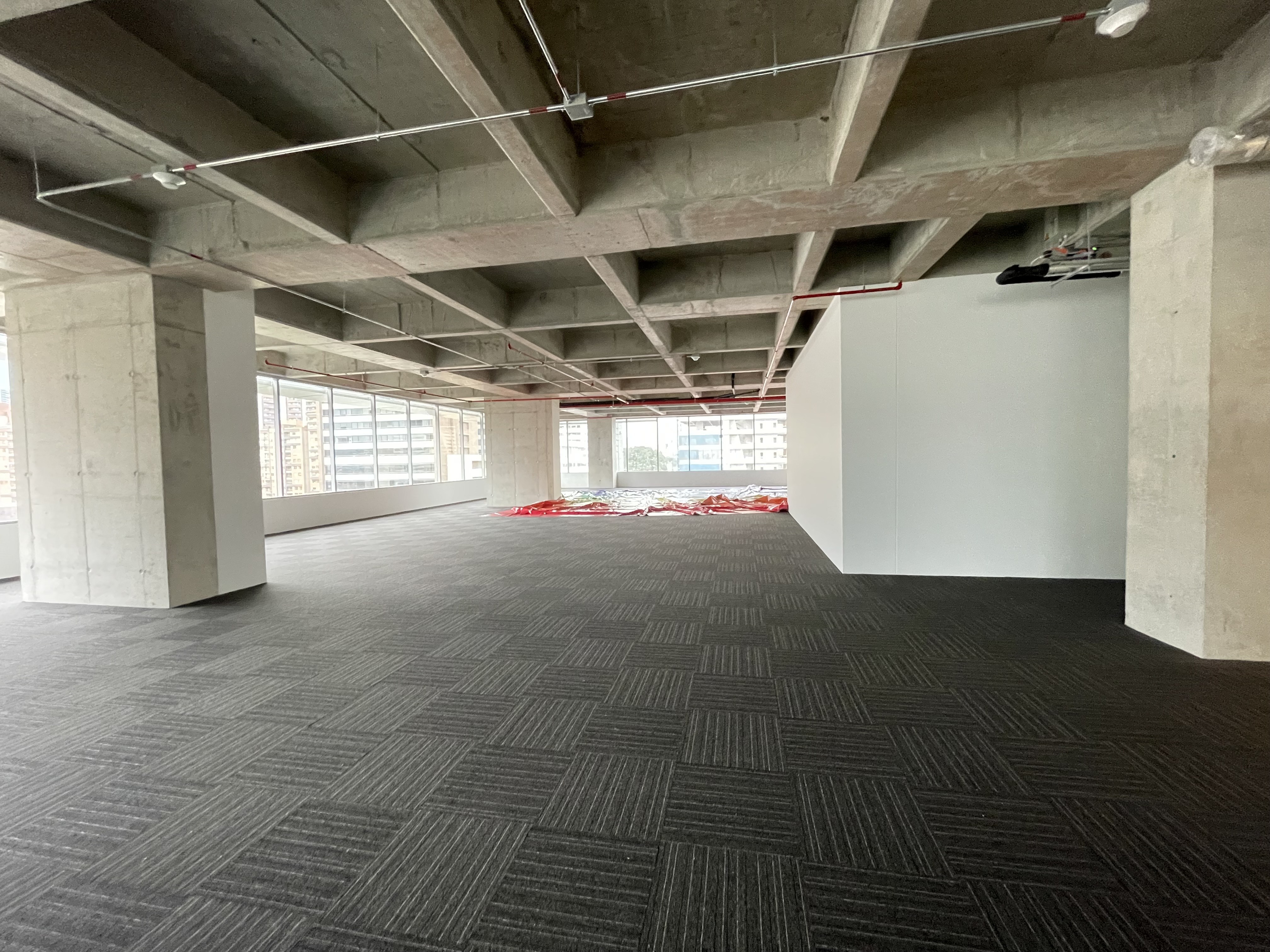 se arrienda oficina en medellin