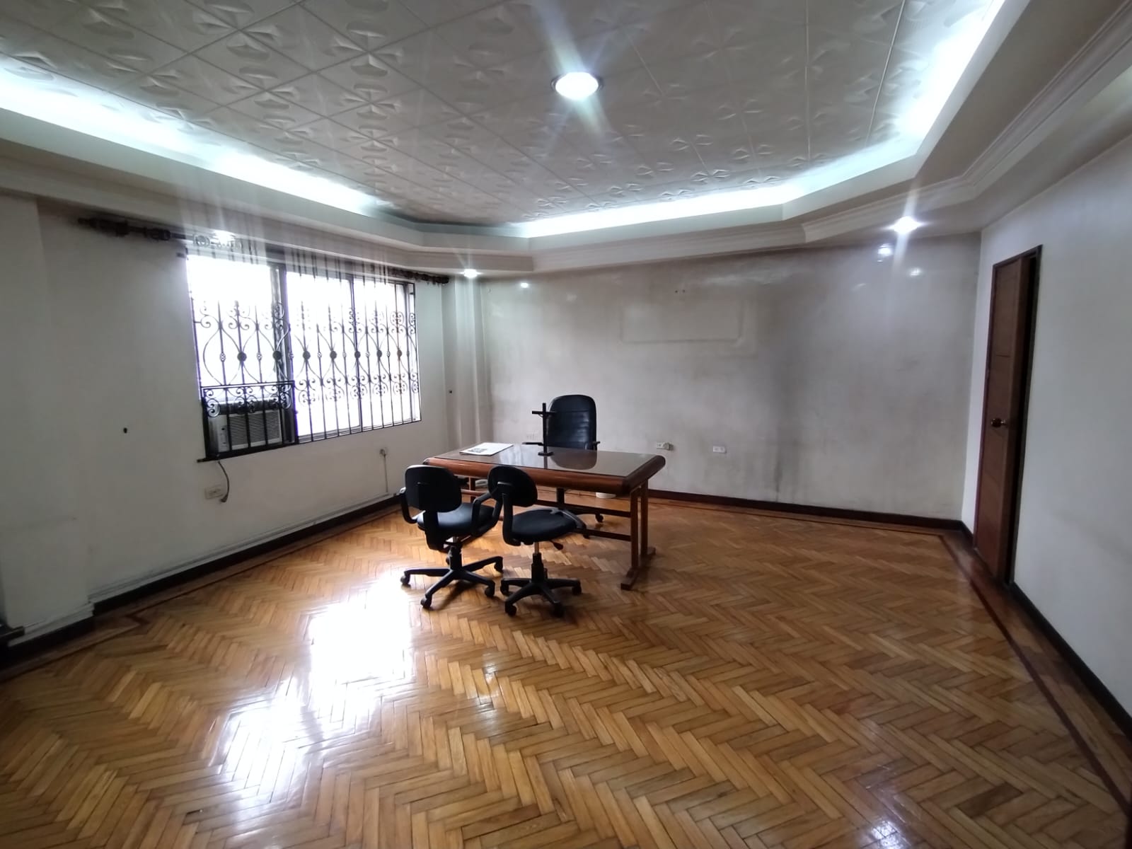 se arrienda bodega en medellin