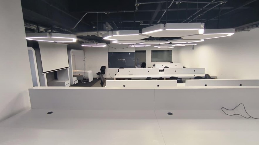 se arrienda oficina en bello niquia