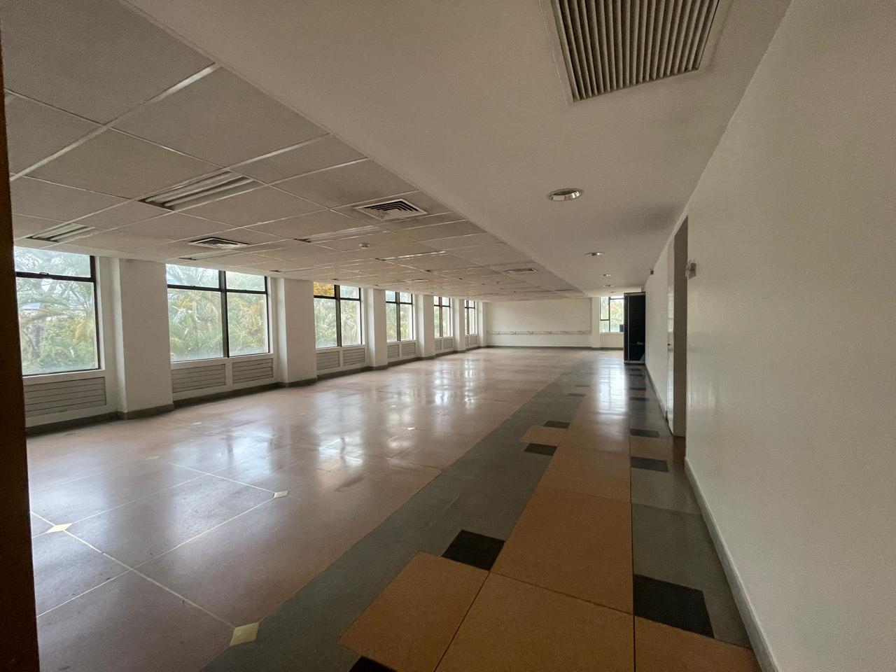 se arrienda oficina en itagui