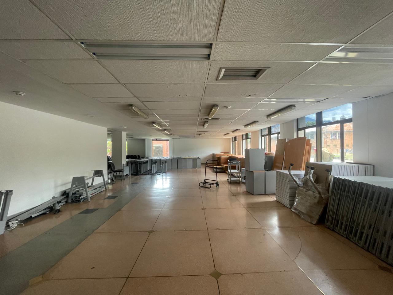 se arrienda oficina en itagui