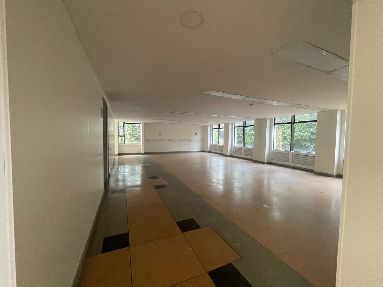 se arrienda oficina en itagui