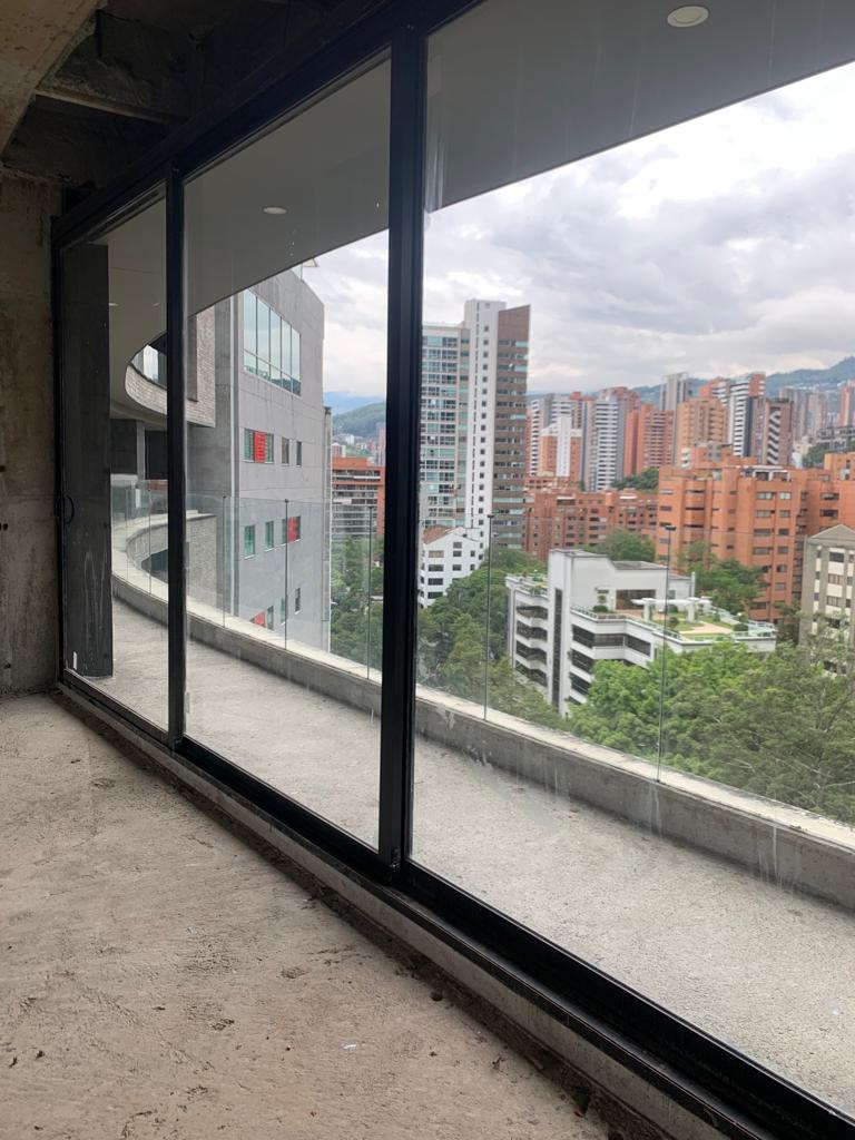 se arrienda oficina poblado