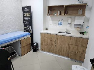 se vende local comercial poblado