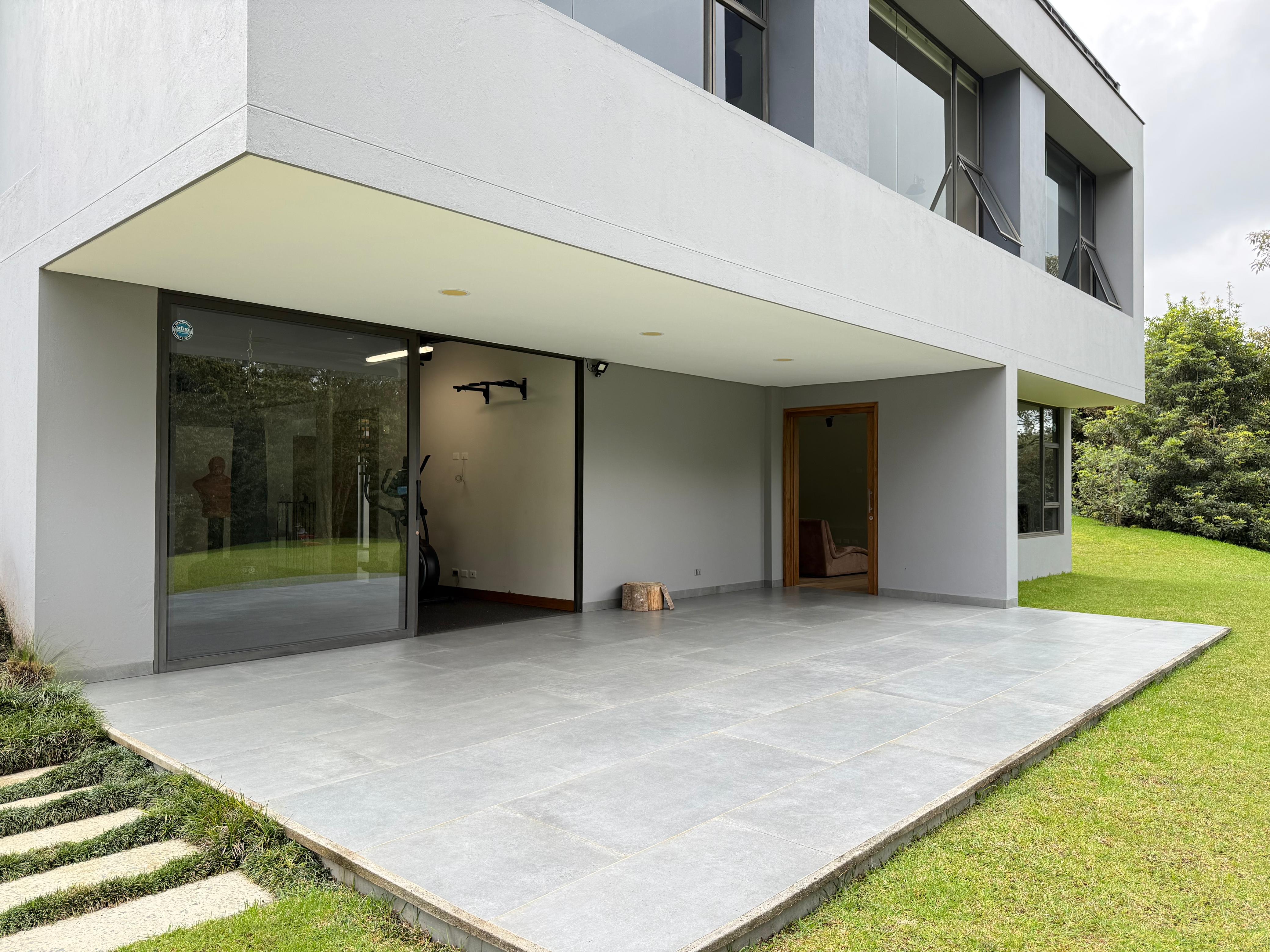 se vende casa en el alto de las palmas