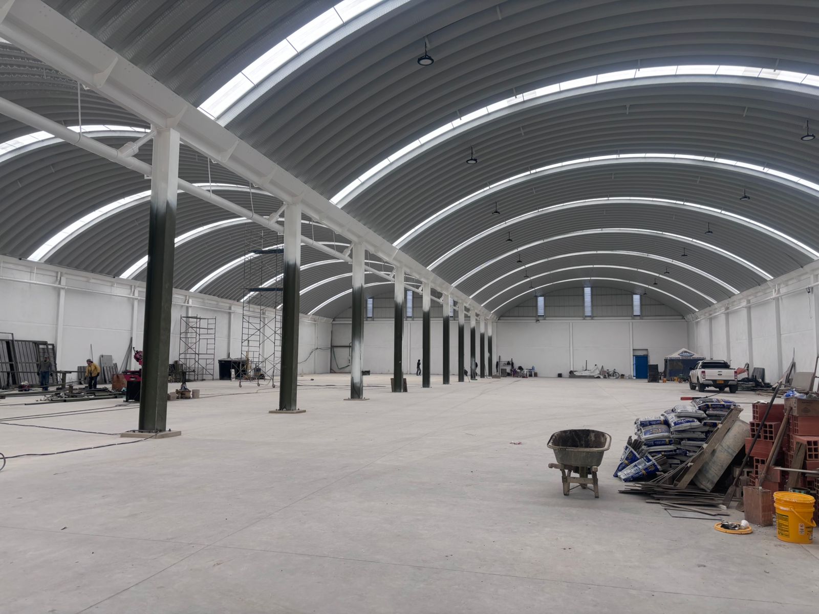 se arrienda bodega en siberia cota