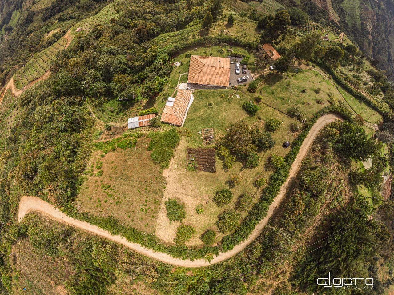 se vende finca en el retiro