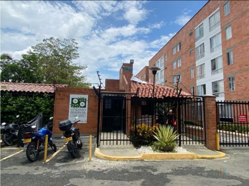 VENDO APARTAMENTO CR CALICANTO