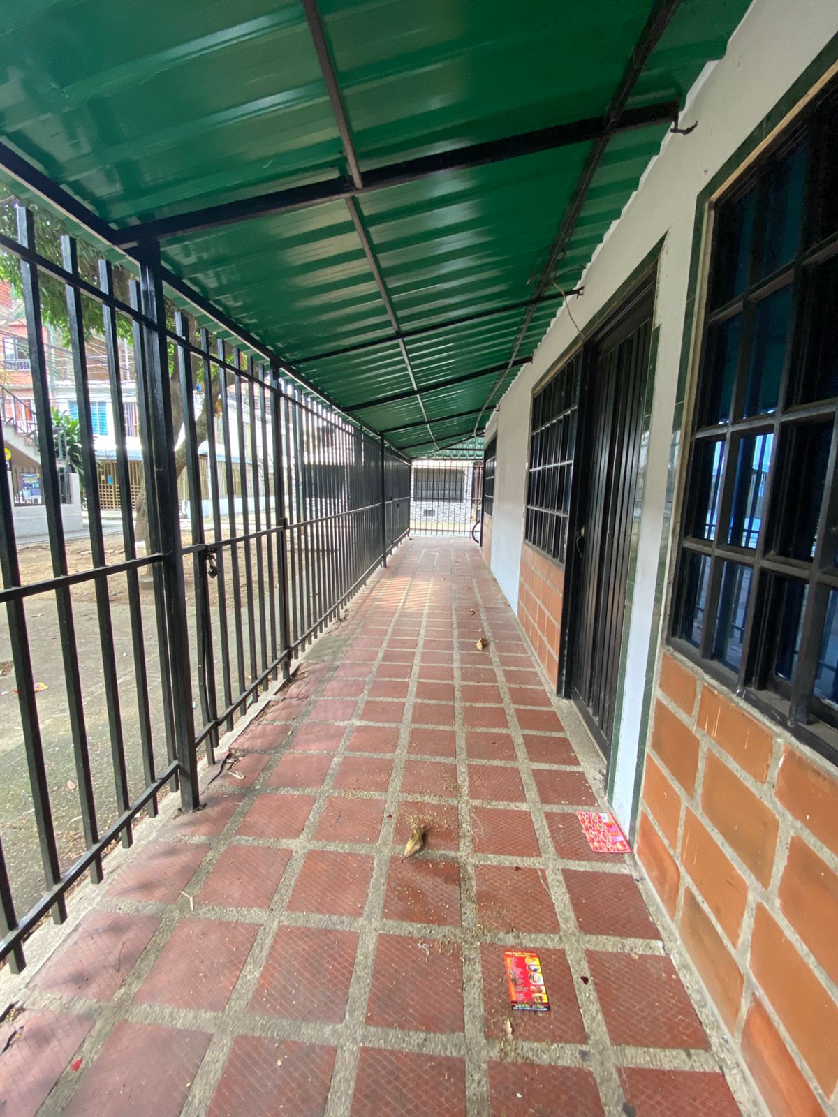 VENDO CASA EN CIUDAD CORDOBA