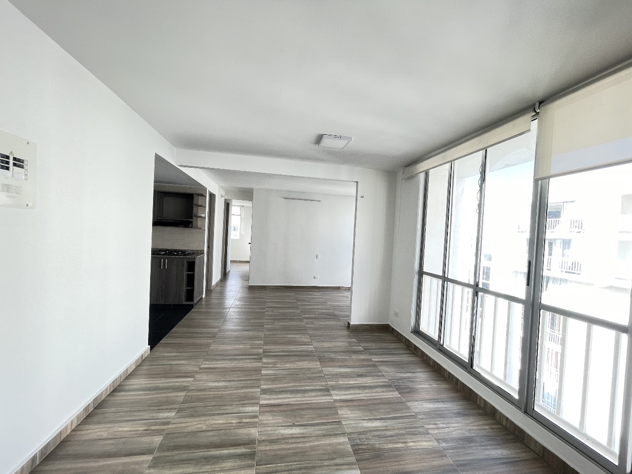 Apartamento en venta en Meléndez, piso 8 con parqueadero y piscina