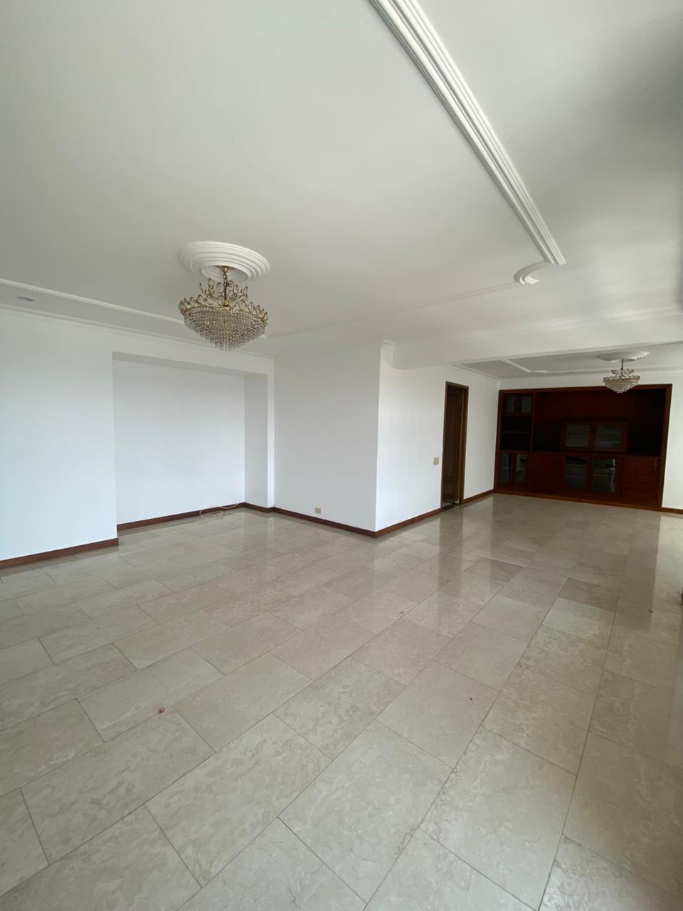VENDO APARTAMENTO EN EDIFICIO EL NARANJO