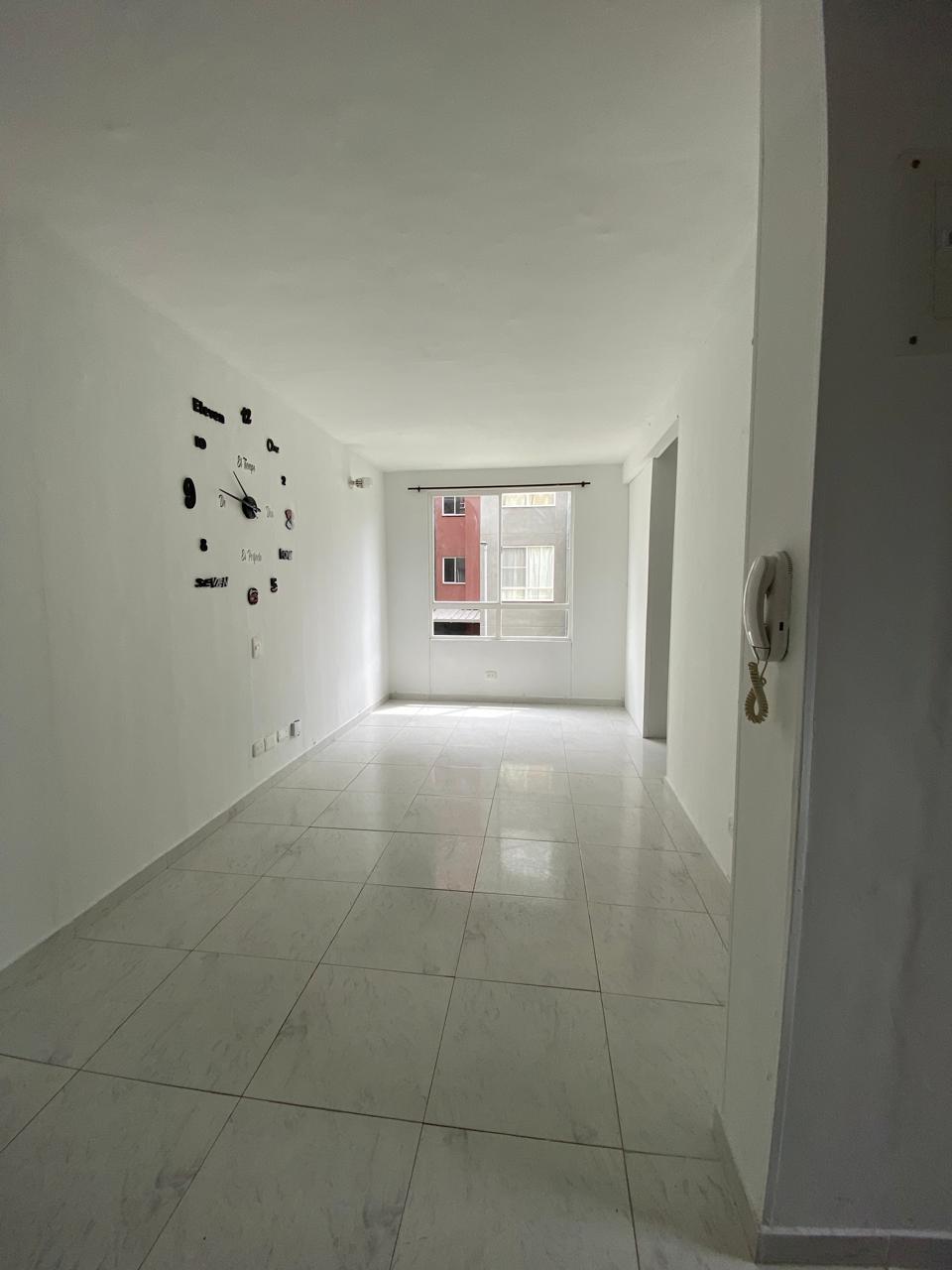 VENDO APARTAMENTO EN CR CEREZOS - CIUDAD DEL VALLE