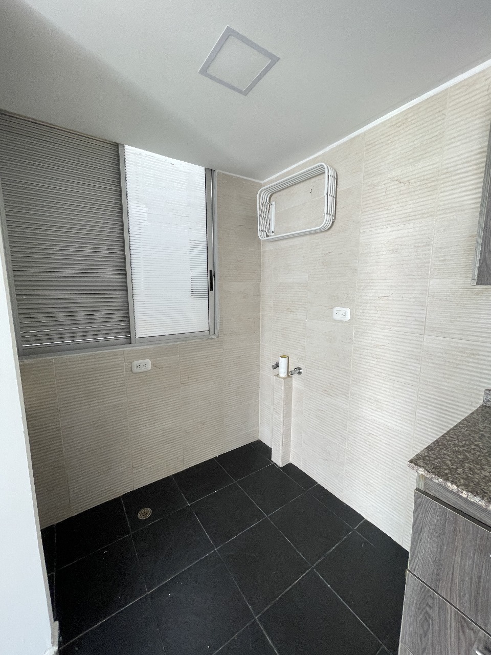 Apartamento en venta en Meléndez, piso 8 con parqueadero y piscina