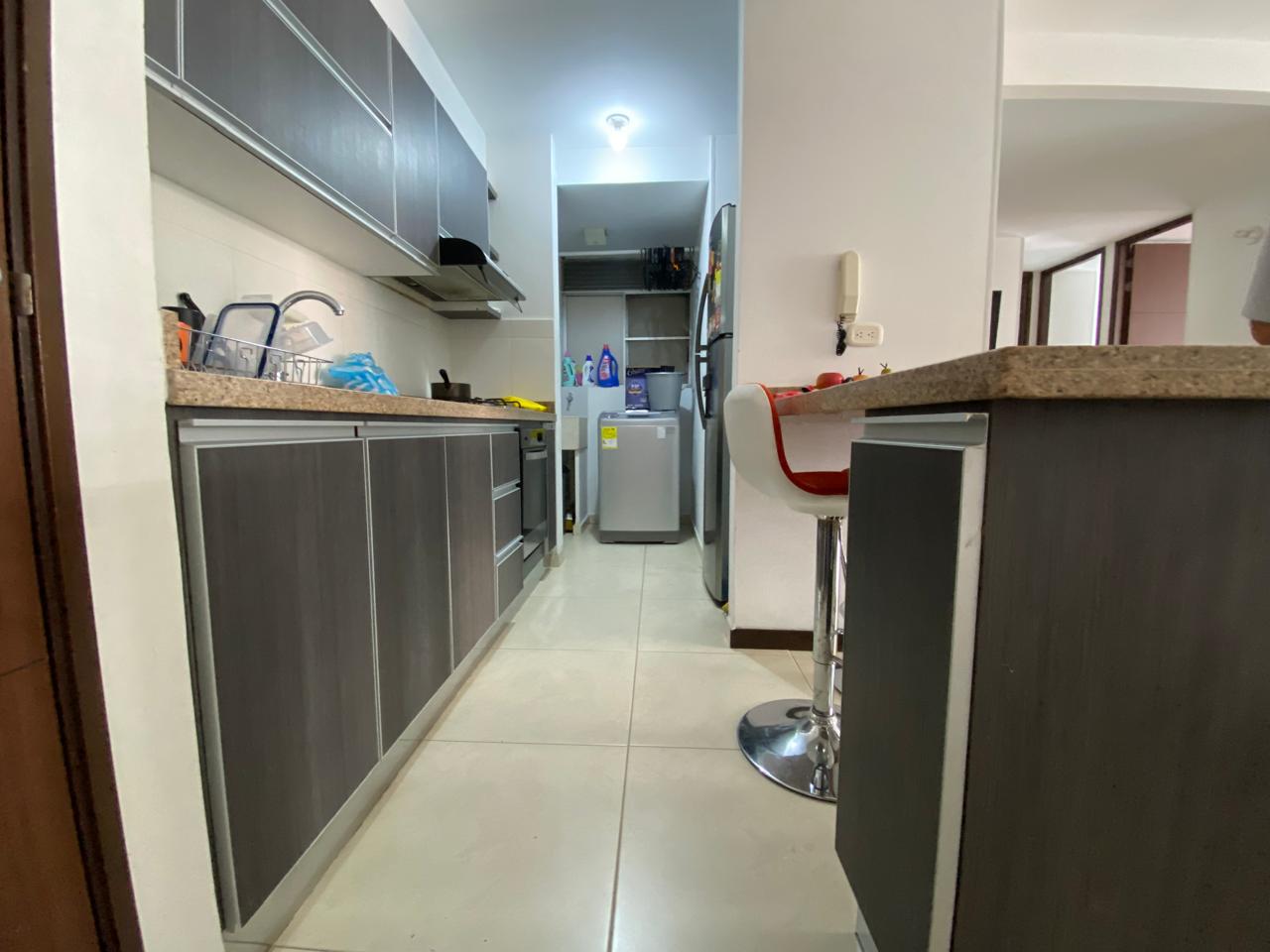 VENDO APARTAMENTO EN CR PARQUES DE LA BOCHA