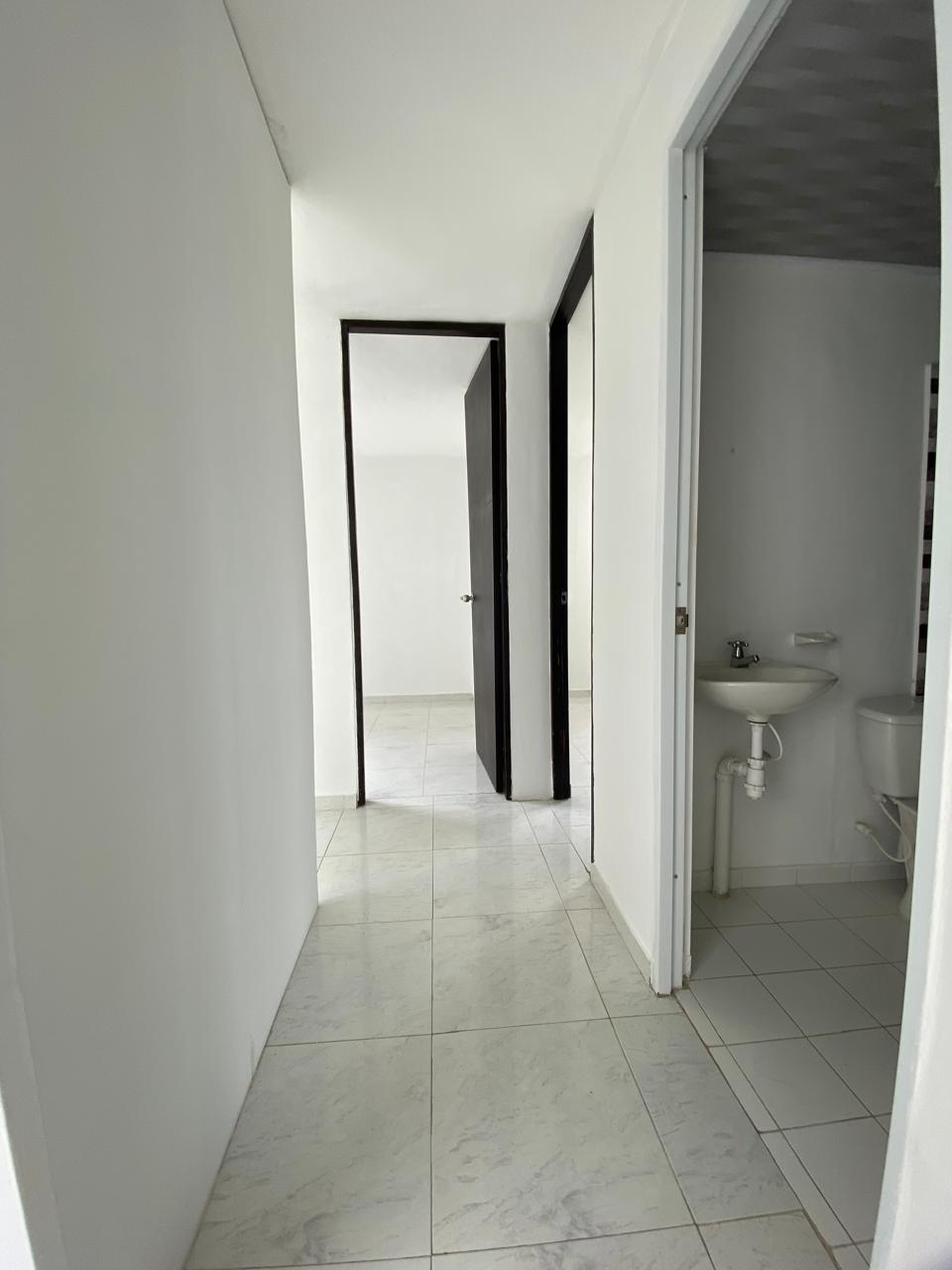 VENDO APARTAMENTO EN CR CEREZOS - CIUDAD DEL VALLE