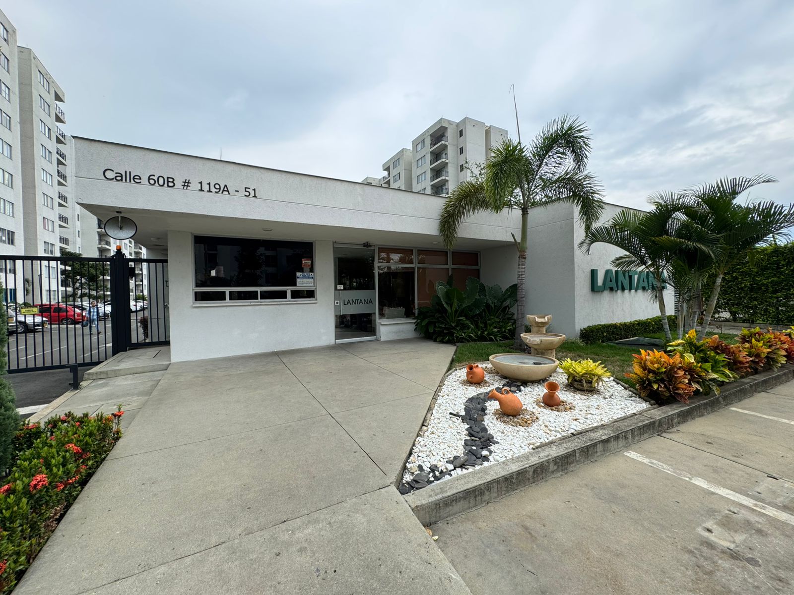 VENDO APARTAMENTO EN CR LANTANA - KACHIPAY