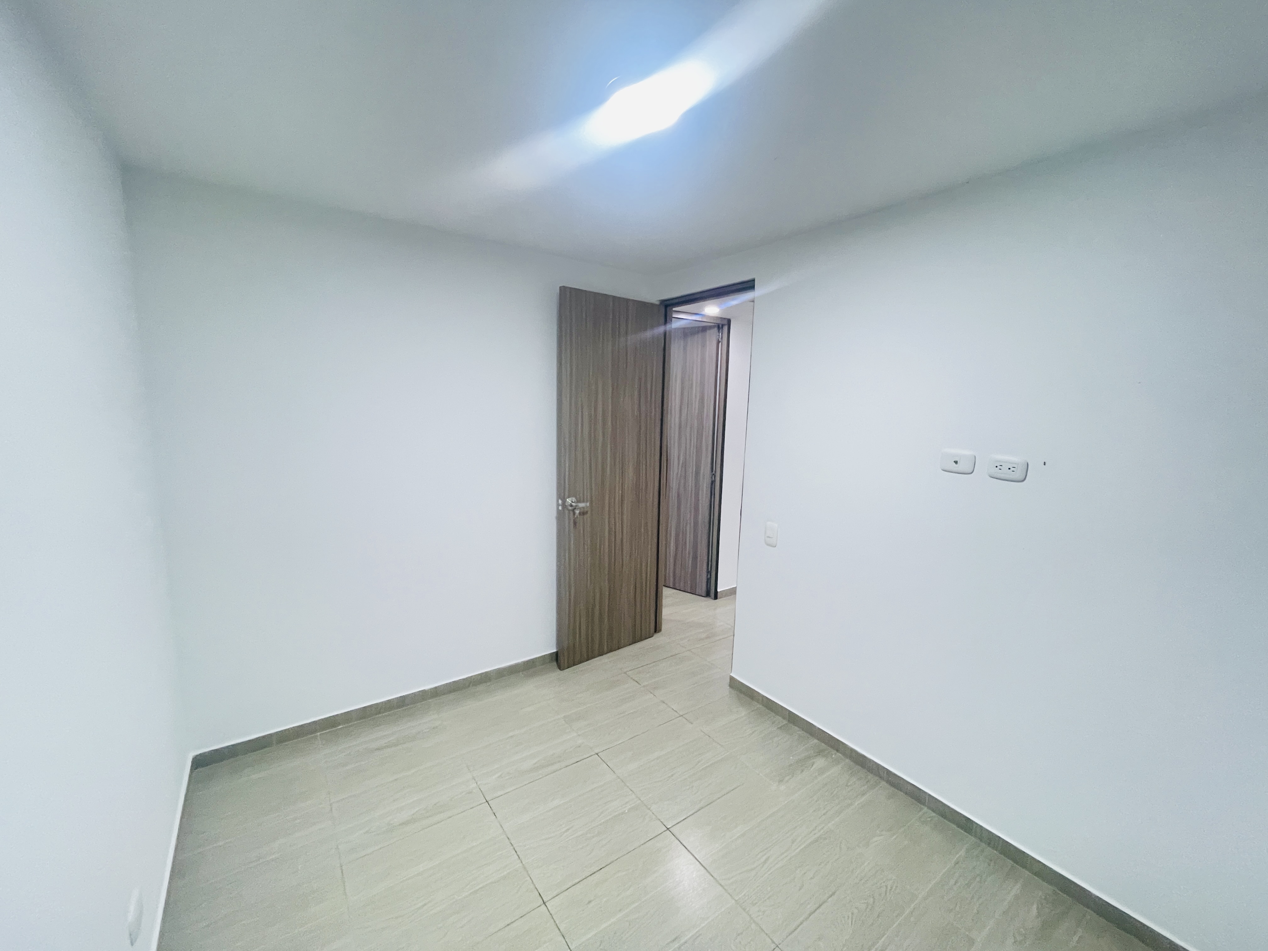 VENDO APARTAMENTO EN  CEREZOS - POBLADO CAMPESTRE
