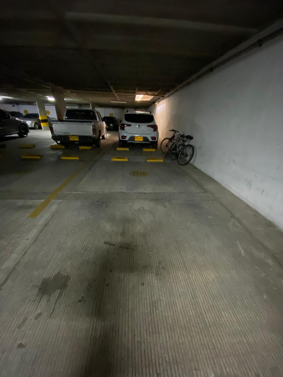 VENDO APARTAMENTO EN CR PARQUES DE LA BOCHA