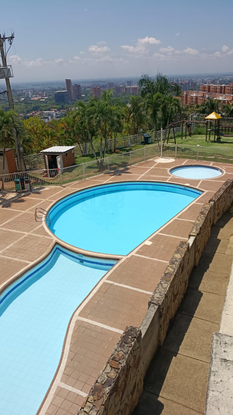 Apartamento en venta en Meléndez, piso 8 con parqueadero y piscina