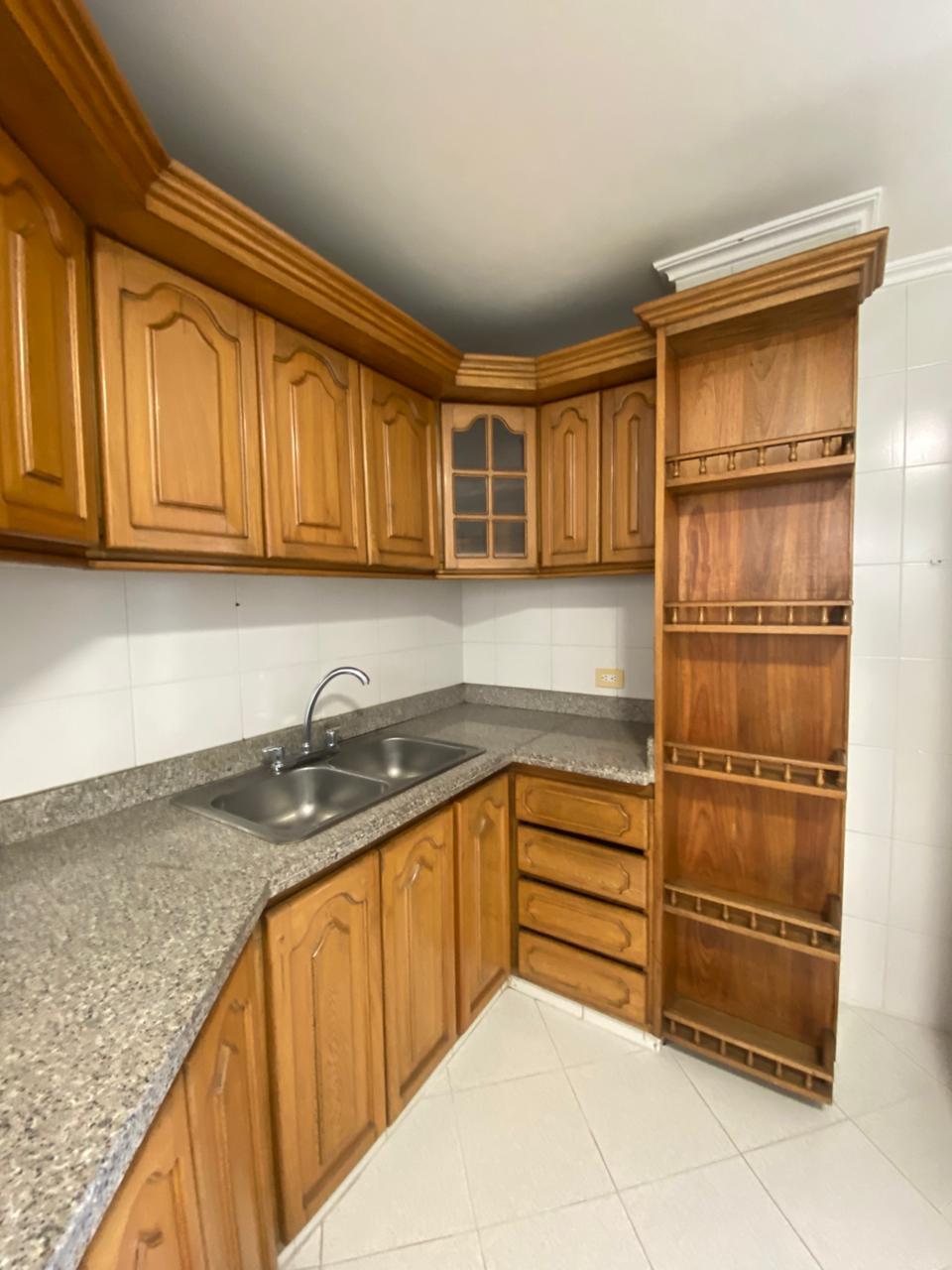 VENDO APARTAMENTO EN EDIFICIO EL NARANJO