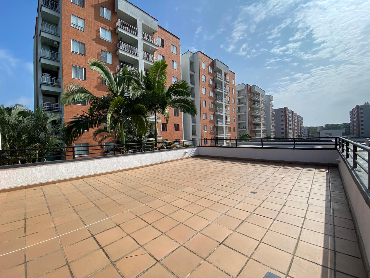 VENDO APARTAMENTO EN CR PARQUES DE LA BOCHA
