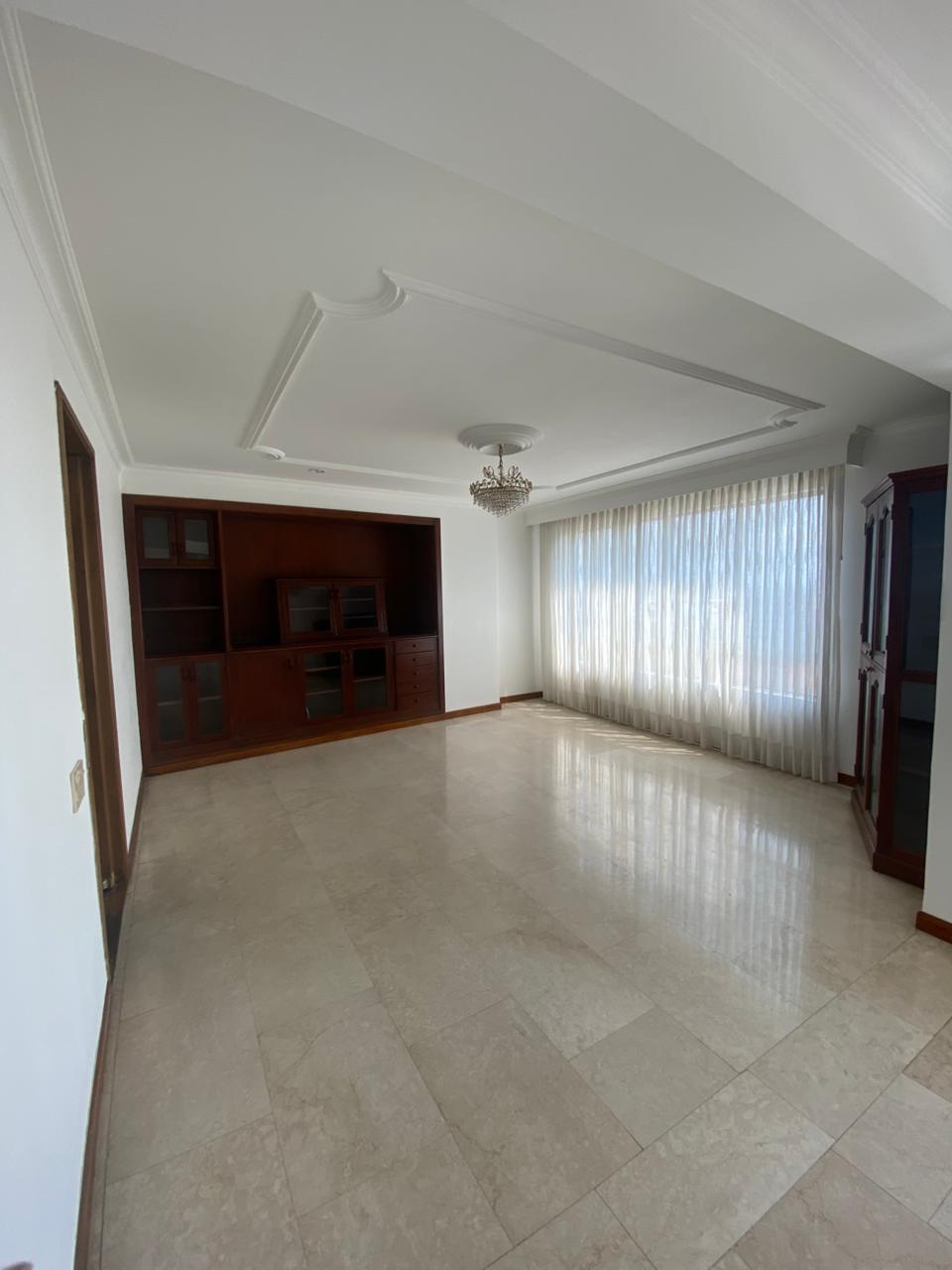 VENDO APARTAMENTO EN EDIFICIO EL NARANJO