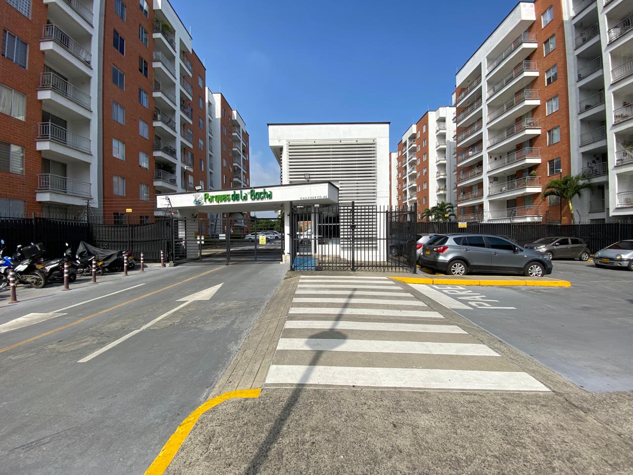 VENDO APARTAMENTO EN CR PARQUES DE LA BOCHA