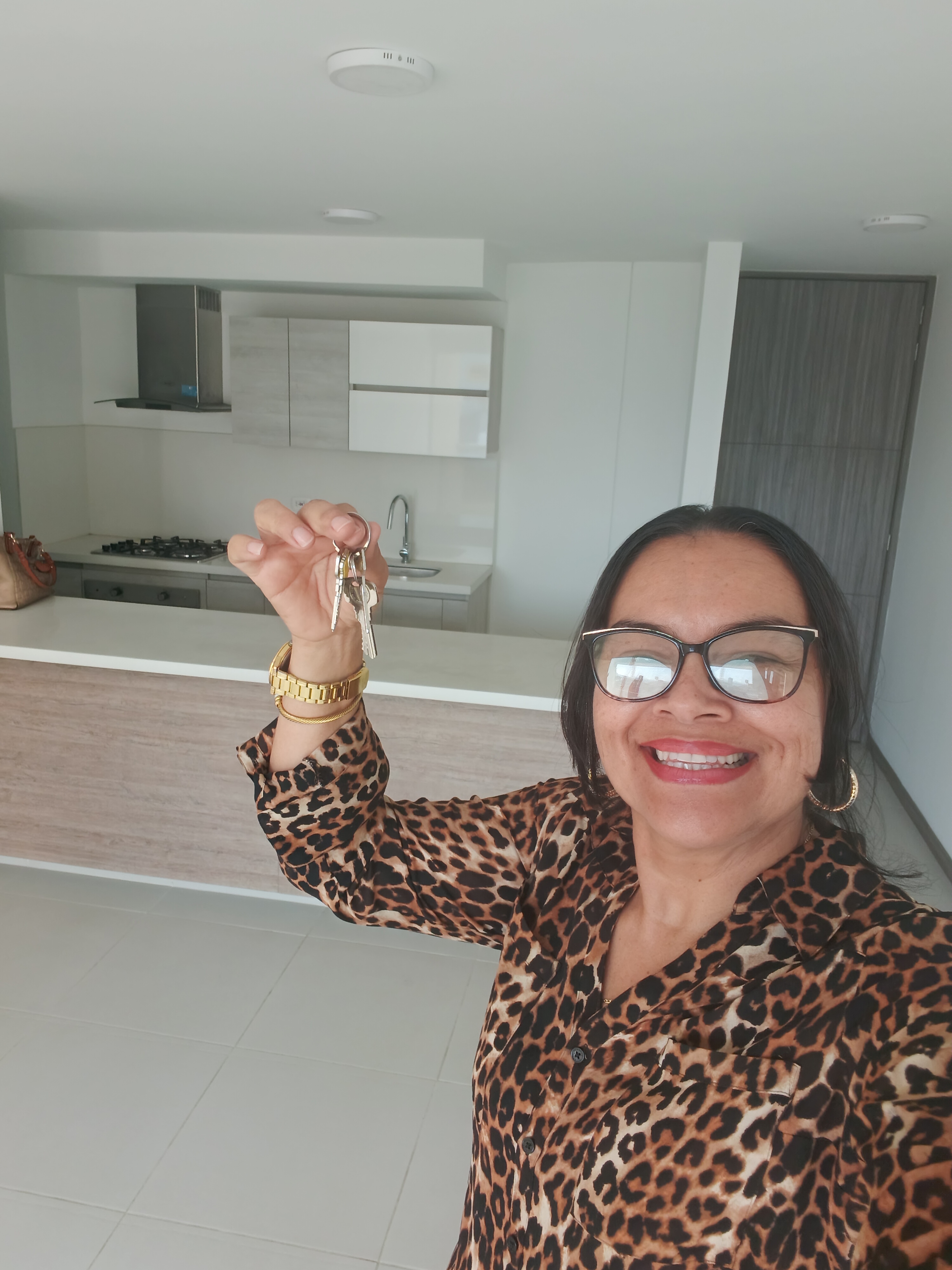 VENDO  APARTAMENTO EN EL CR BAIKAL