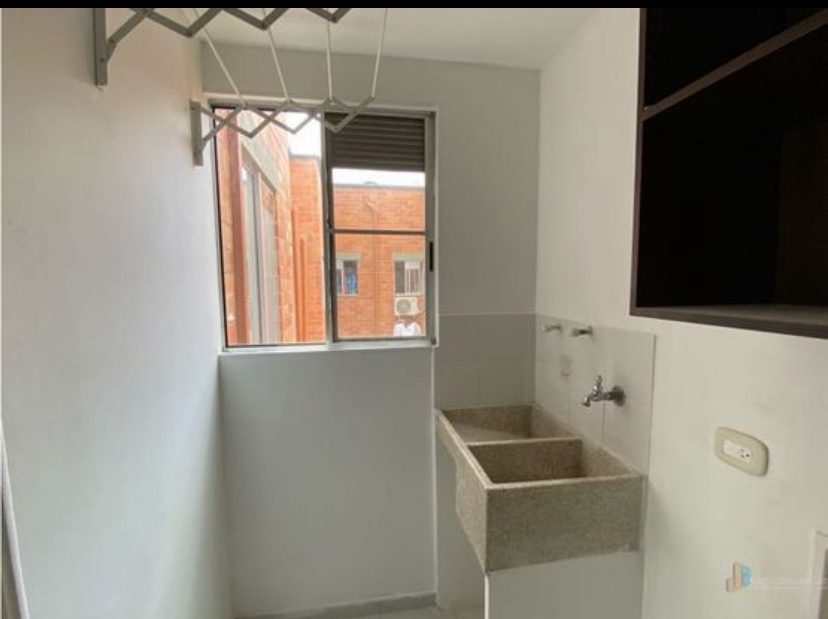VENDO APARTAMENTO CR CALICANTO