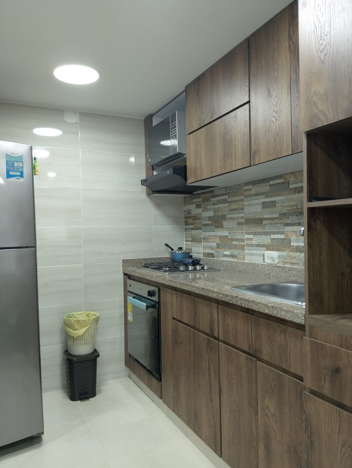 VENDO APARTAMENTO EN CR PASEO DE PANGOLA
